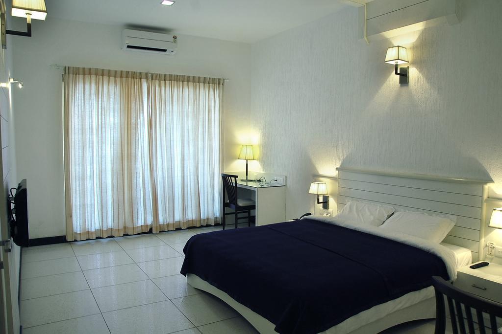 Blue Waters Hotel Kundapur Room photo